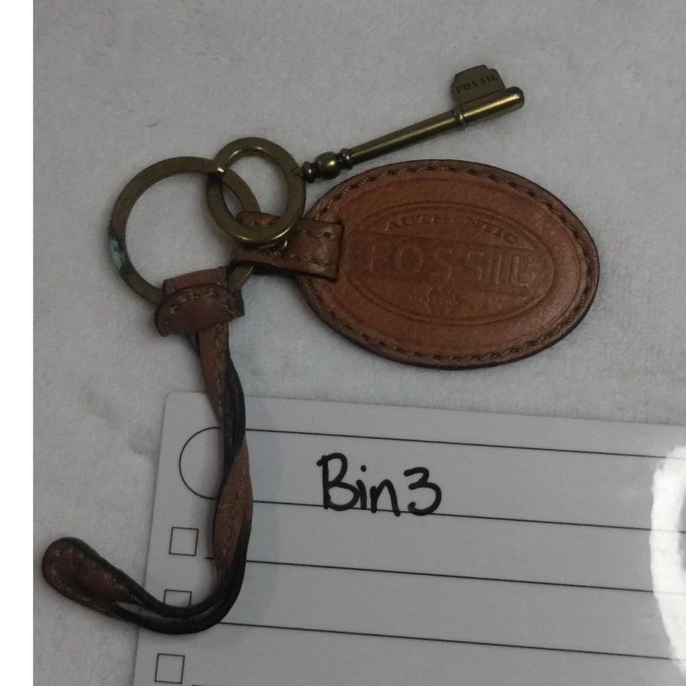 Fossil Brown Leather Oval‎ Logo Fob Brass Skeleton Key Bag Charm Keychain